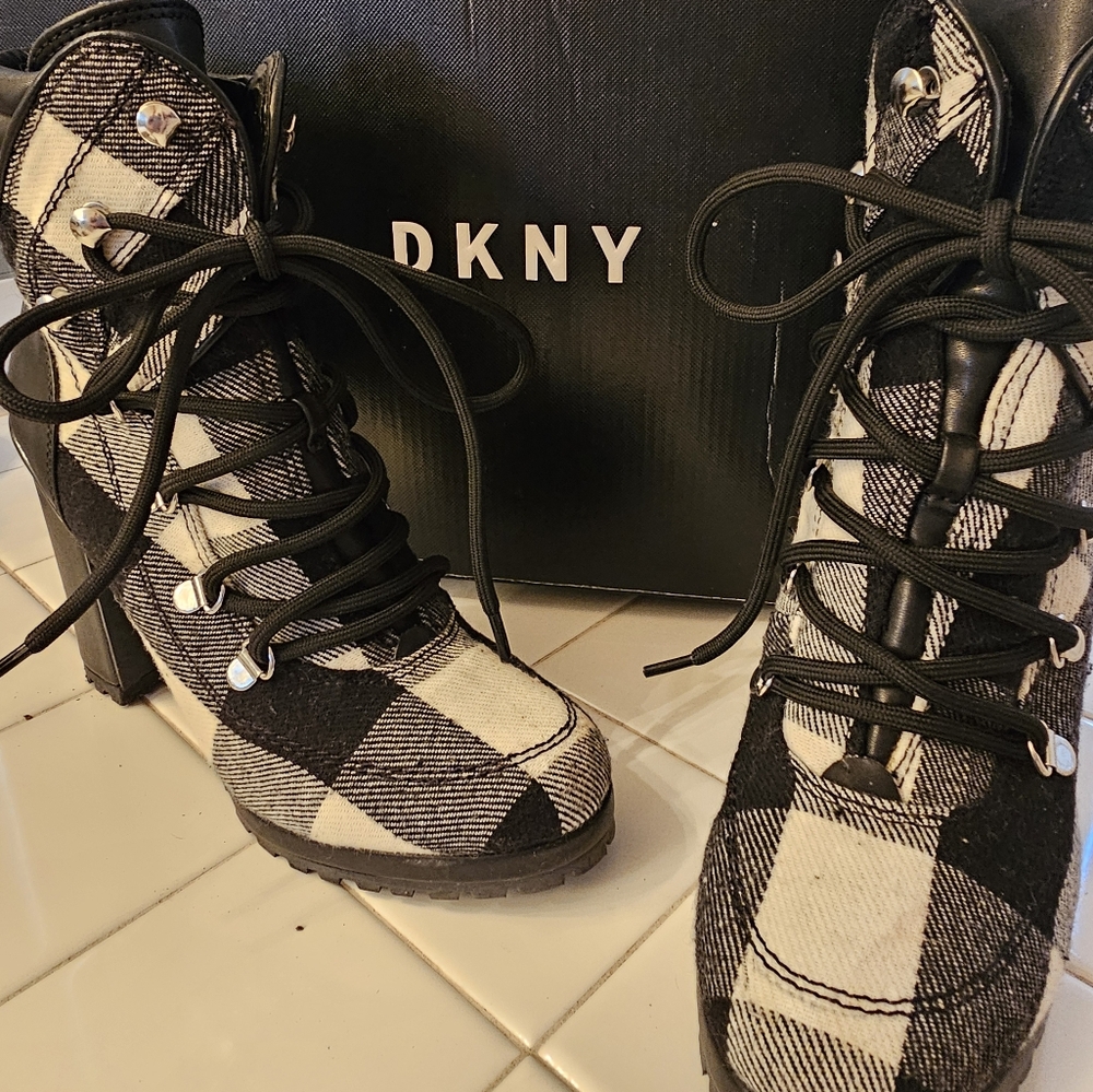 Lace up boots
